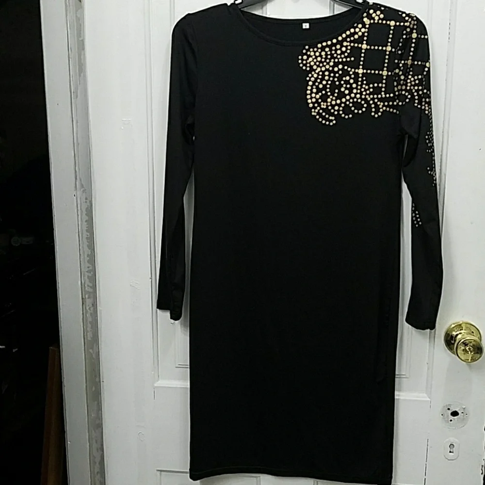 👸👗Silky Black & Gold Dress